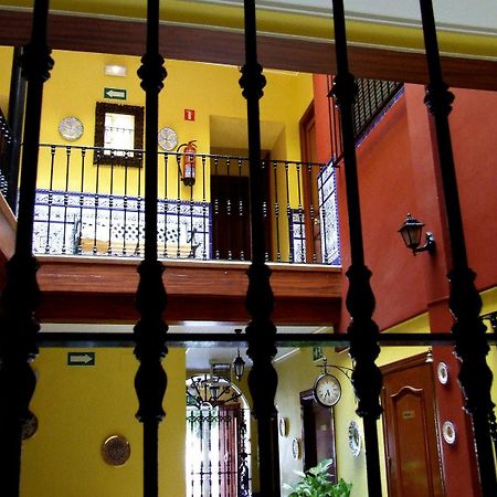 Pension Macarena Sevilla Kültér fotó